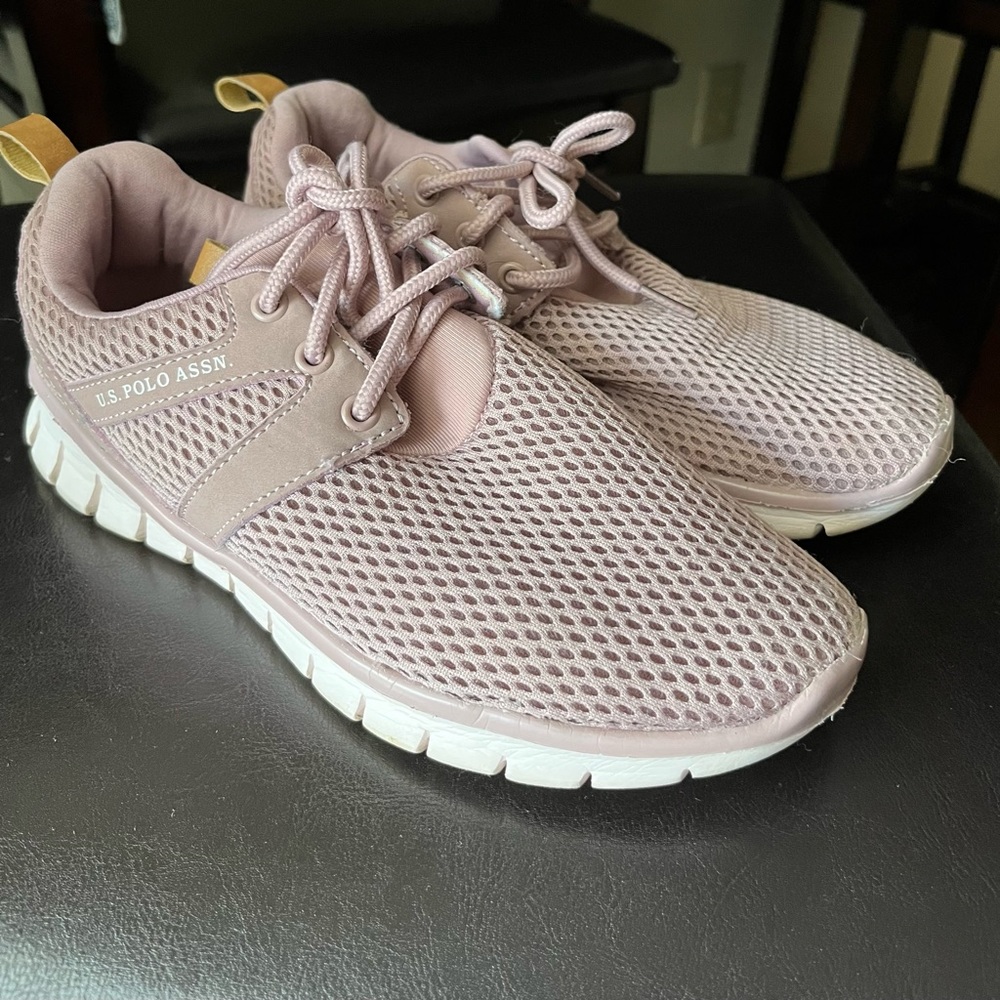 Polo Sneakers Size 6 1/2 in great condition.